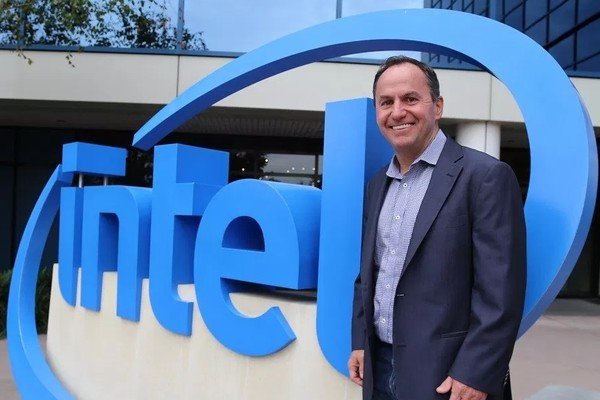 Генеральный директор Intel пообещал, что дефицита процессоров больше не случится