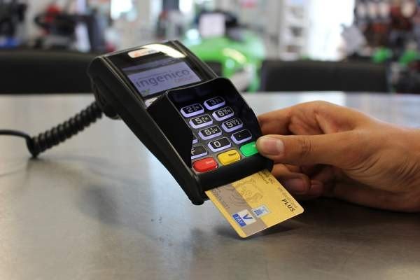 Mastercard не собирается запускать снятие наличных по QR-кодам