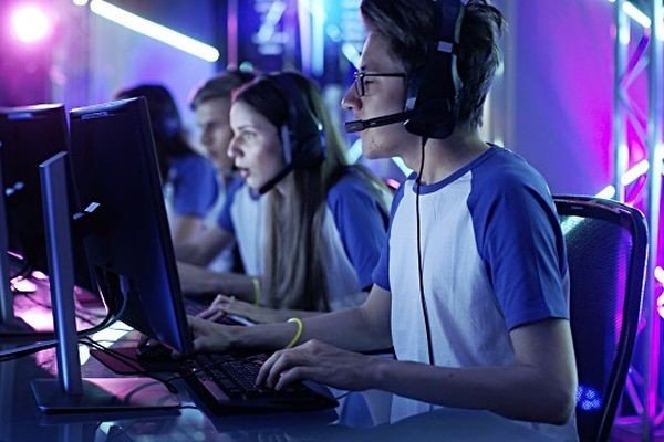 Институт развития Интернета предлагает ввести в школах уроки киберспорта