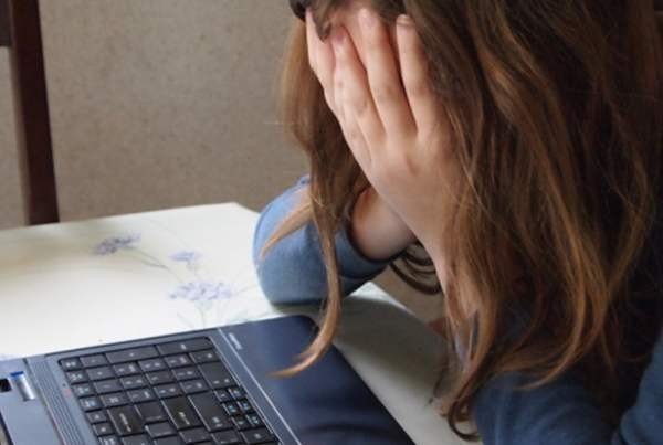 Роскачество: 70% подростков были участниками или жертвами онлайн-травли