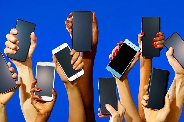 IDC: в 2020 году рынок смартфонов снова начнет расти