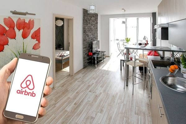 Airbnb готовится к выходу на биржу