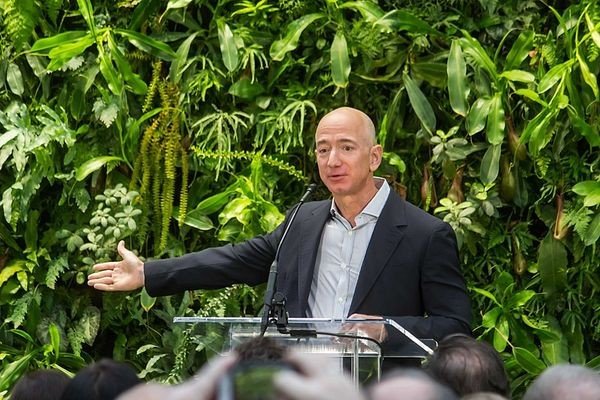 Amazon обещает добиться нулевого баланса выбросов углерода к 2040 году