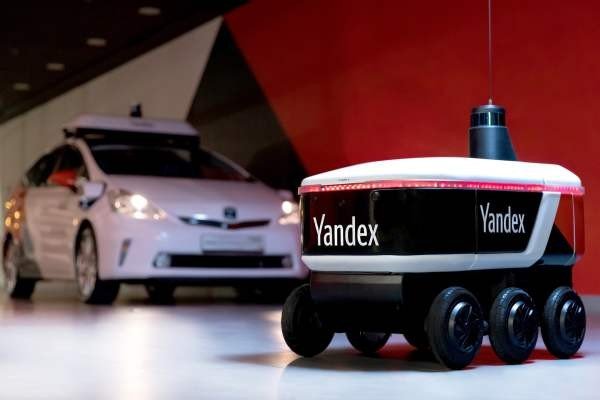 «Яндекс» протестирует самоуправляемого робота-доставщика