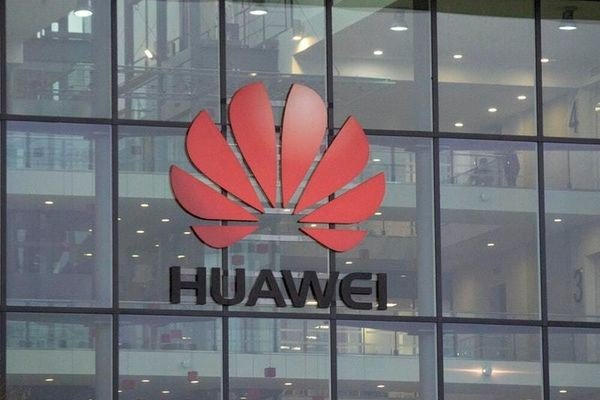 США готовы продлить разрешение на торговлю с Huawei