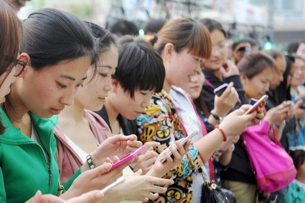 Продажи смартфонов в Китае могут сократиться наполовину из-за эпидемии коронавируса