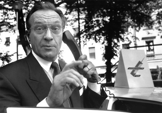 1 июля 1991 года бывший тогда премьер-министром Харри Холкери позвонил из Хельсинки вице-мэру города Тампере Каарине Суонио